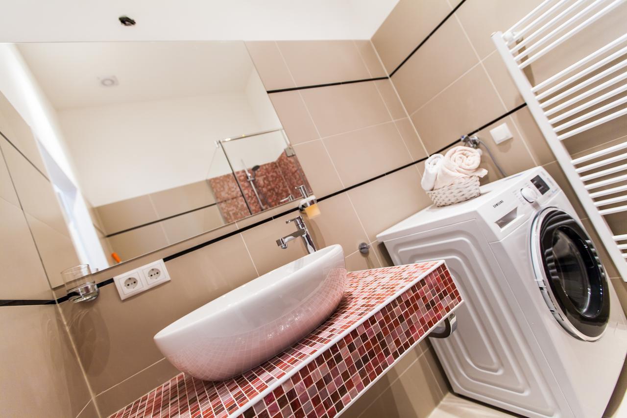 Vienna Market Apartments & Free Parking Esterno foto